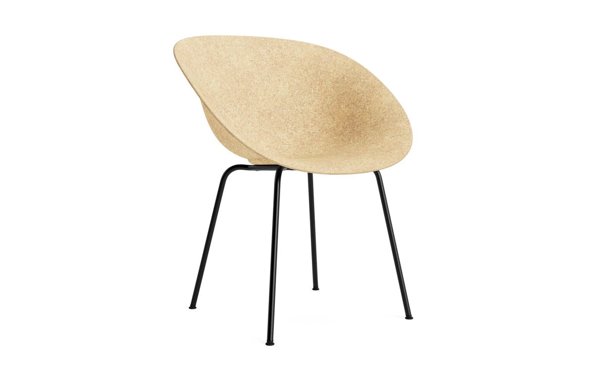 Mat Lehnstuhl schwarzes Stahl Hanf in Hanf präsentiert im Onlineshop von KAQTU Design AG. Stuhl mit Armlehne ist von Normann Copenhagen