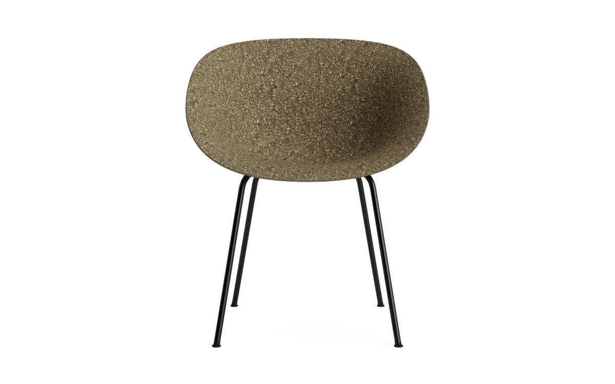 Mat Lehnstuhl schwarzes Stahl Seegras in Seegras präsentiert im Onlineshop von KAQTU Design AG. Stuhl mit Armlehne ist von Normann Copenhagen