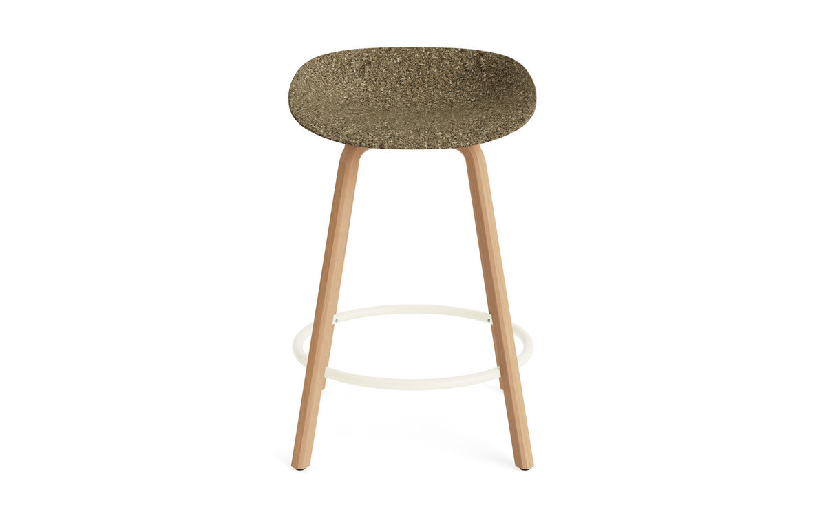 Mat Barstuhl 65 cm Buchenholz/creme in Seegras präsentiert im Onlineshop von KAQTU Design AG. Barstuhl ist von Normann Copenhagen