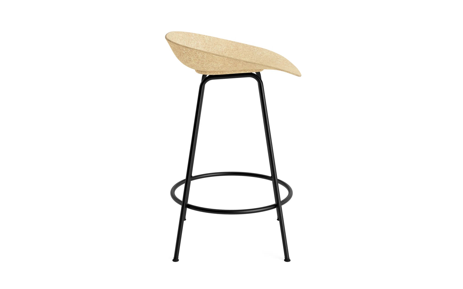 Entdecken Sie den Mat Barstuhl 65 cm von Normann Copenhagen – ein elegantes, umweltfreundliches Möbelstück aus Hanf und schwarzem Stahl, ideal für moderne Wohnräume.