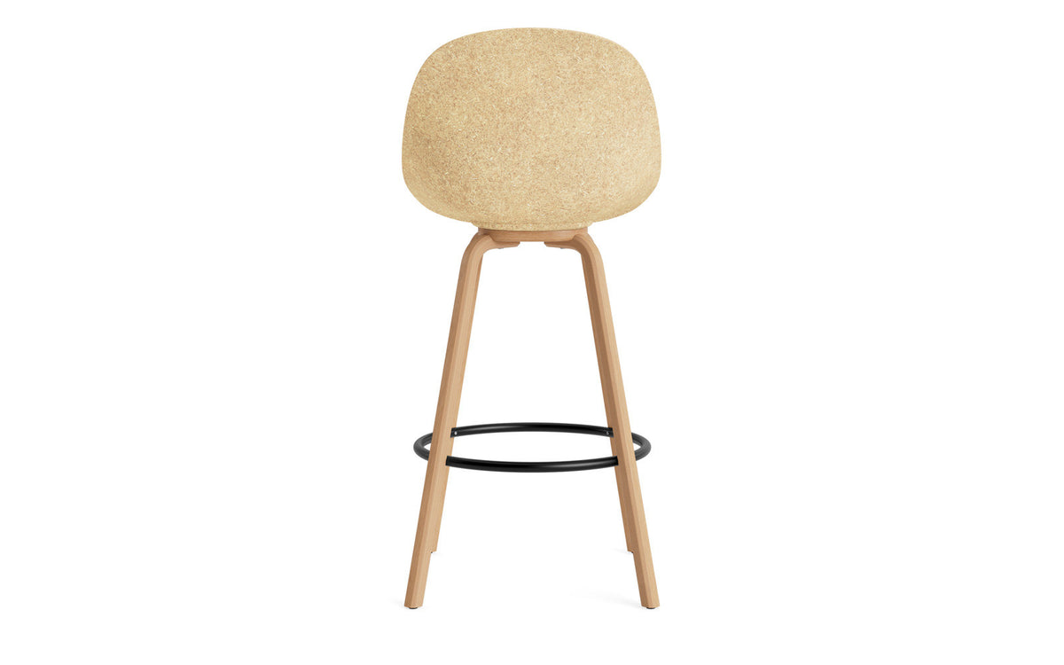 Mat Barstuhl 75 cm Buchenholz/schwarz in Hanffasern präsentiert im Onlineshop von KAQTU Design AG. Barstuhl ist von Normann Copenhagen
