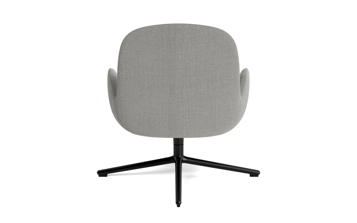Era Lounge-Sessel niedrig mit Drehgestell schwarzes Aluminium Remix in Remix 133 präsentiert im Onlineshop von KAQTU Design AG. Drehsessel ist von Normann Copenhagen