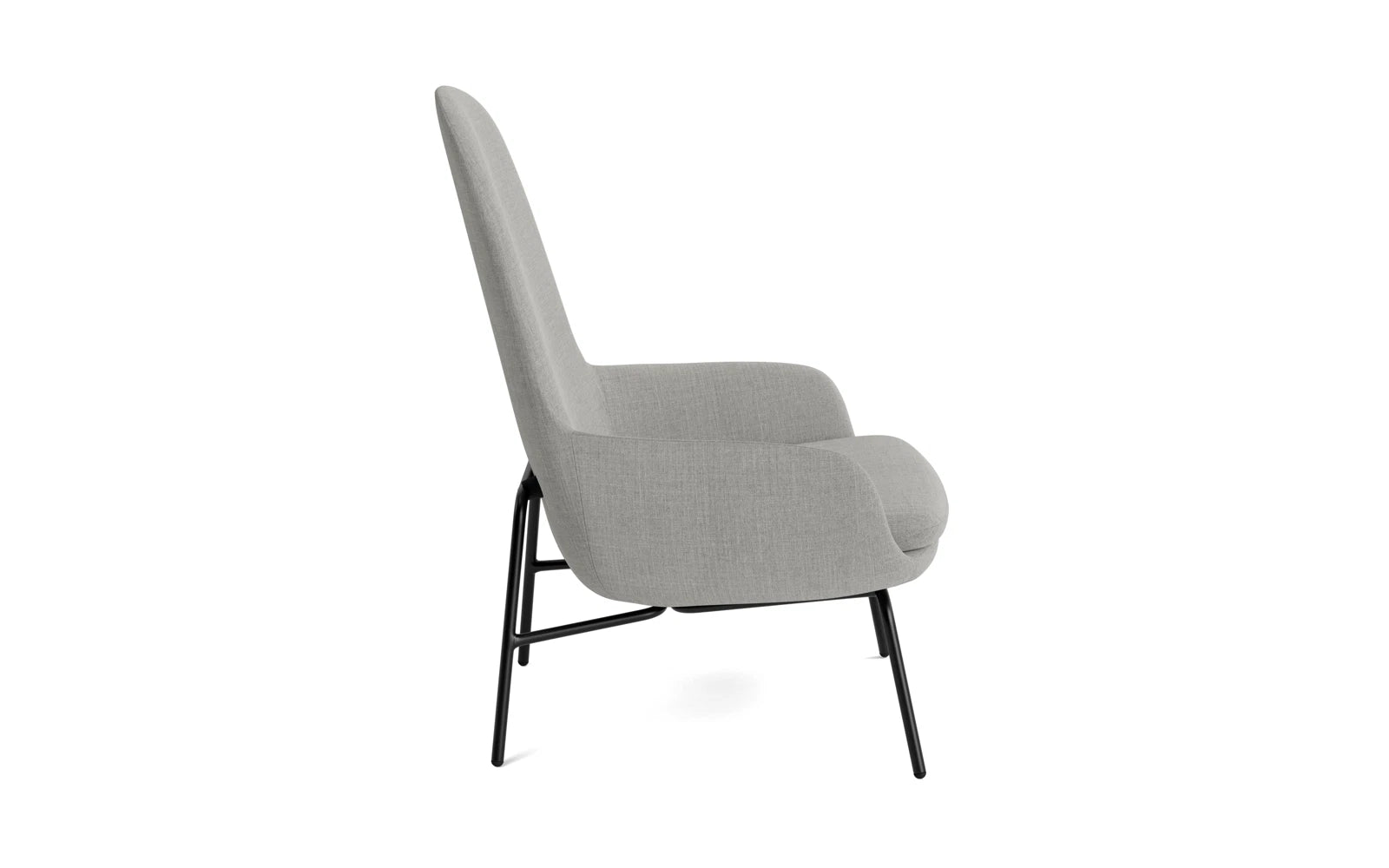 Erleben Sie den Era Lounge-Sessel von Normann Copenhagen: Hochwertiger Komfort trifft auf zeitloses Design aus schwarzem Stahl. Ideal für jeden Wohnraum.