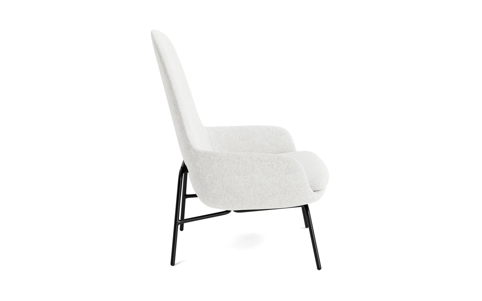 Genießen Sie den Era Lounge-Sessel von Normann Copenhagen: Ein stilvolles Möbelstück aus schwarzem Stahl und edler Hallingdal-Polsterung für höchsten Komfort.