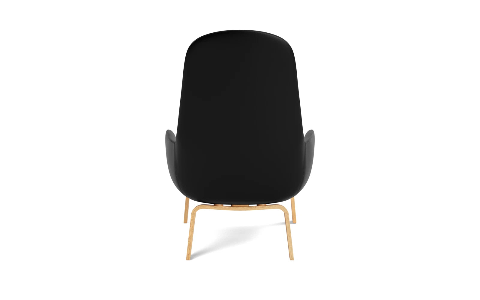 Der Era Lounge-Sessel hoch von Normann Copenhagen vereint elegantes Design und edles Eichenholz für ein luxuriöses Sitzerlebnis.