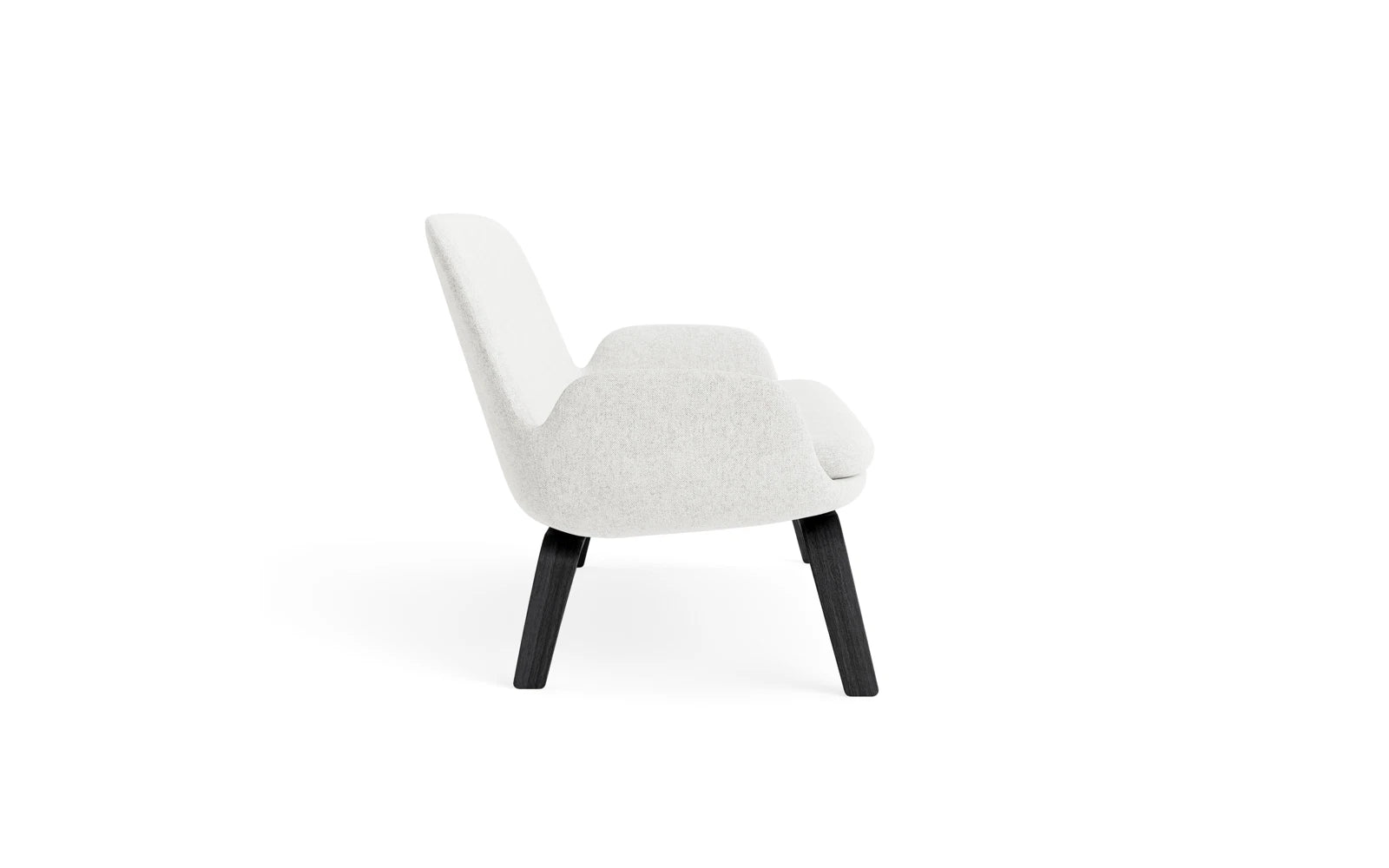 Entdecken Sie das Era Sofa von Normann Copenhagen: Elegantes Design aus schwarzer Eiche und Hallingdal-Stoff, ideal für höchsten Sitzkomfort.