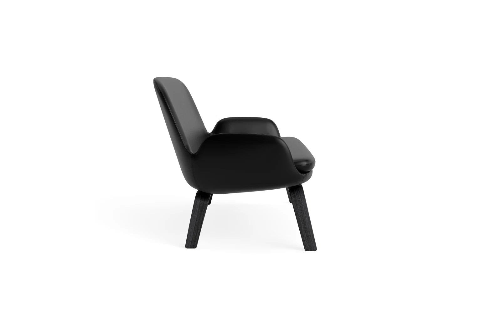 Entdecken Sie das Era Sofa in edler schwarzer Eiche Ultra von Normann Copenhagen – eine perfekte Kombination aus modernem Stil und unvergleichlichem Komfort.