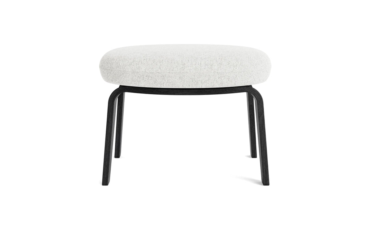 Era Fusshocker schwarze Eiche Hallingdal in Hallingdal 110 präsentiert im Onlineshop von KAQTU Design AG. Ottoman ist von Normann Copenhagen