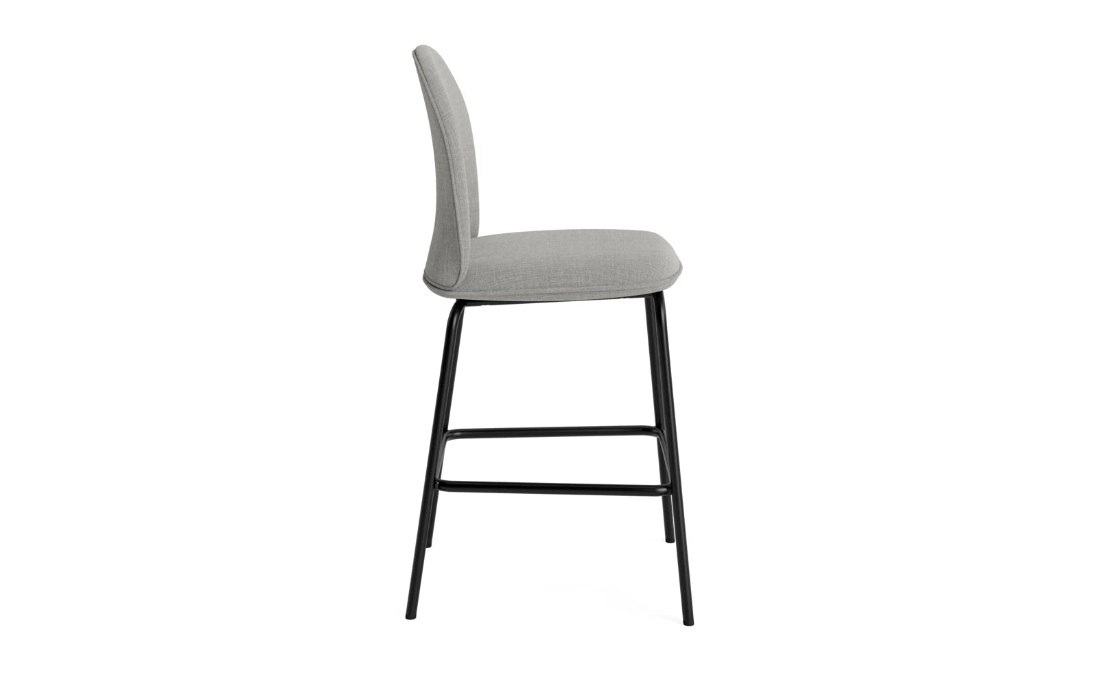Entdecken Sie den Ace Barstuhl 65 cm gepolstert von Normann Copenhagen – ein stilvolles Möbelstück, das urbanen Chic und höchsten Sitzkomfort vereint.