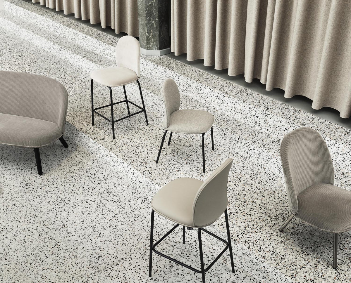 Ace Barstuhl 65 cm gepolstert, Schwarz Stahl, Ultra in Ultra 41599 präsentiert im Onlineshop von KAQTU Design AG. Barstuhl ist von Normann Copenhagen