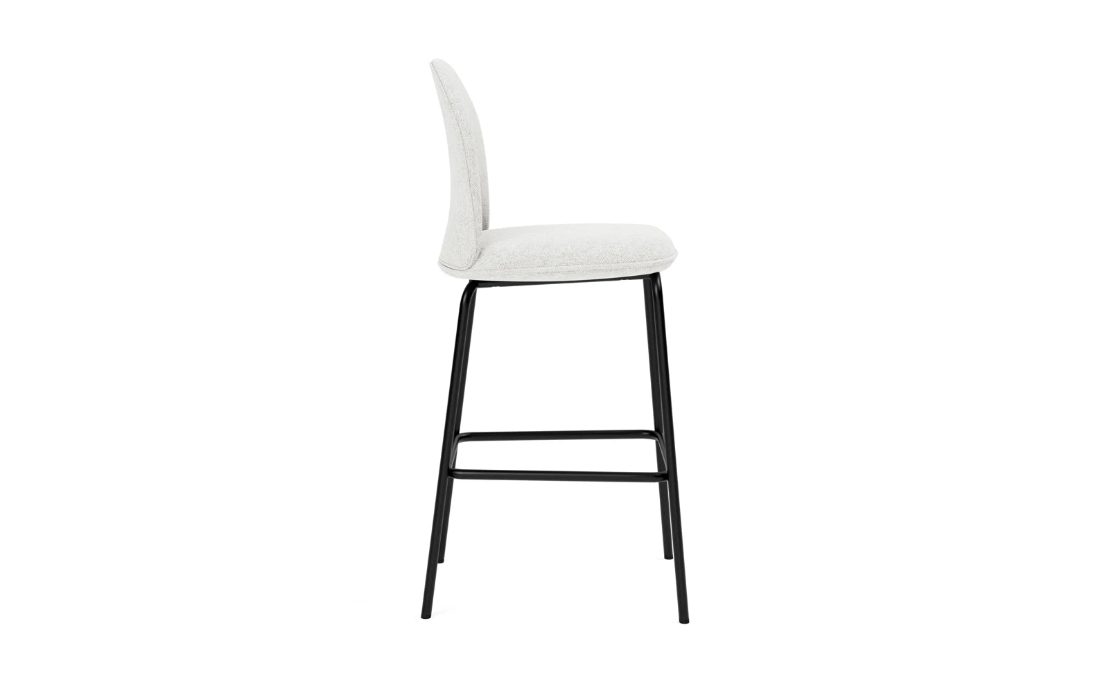 Entdecken Sie den Ace Barstuhl 75 cm gepolstert von Normann Copenhagen – stilvolles Design trifft auf höchsten Sitzkomfort und hochwertige Materialien.
