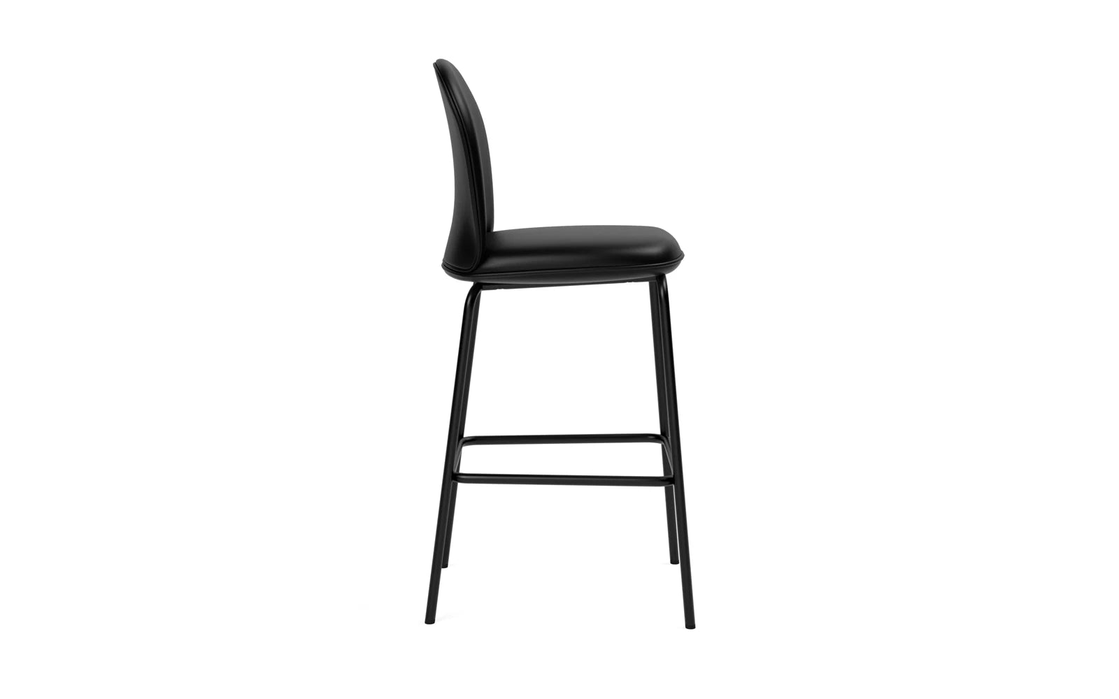 Entdecken Sie den Ace Barstuhl 75 cm gepolstert von Normann Copenhagen – ein stilvolles, modernes Design, das Komfort und Eleganz perfekt kombiniert.