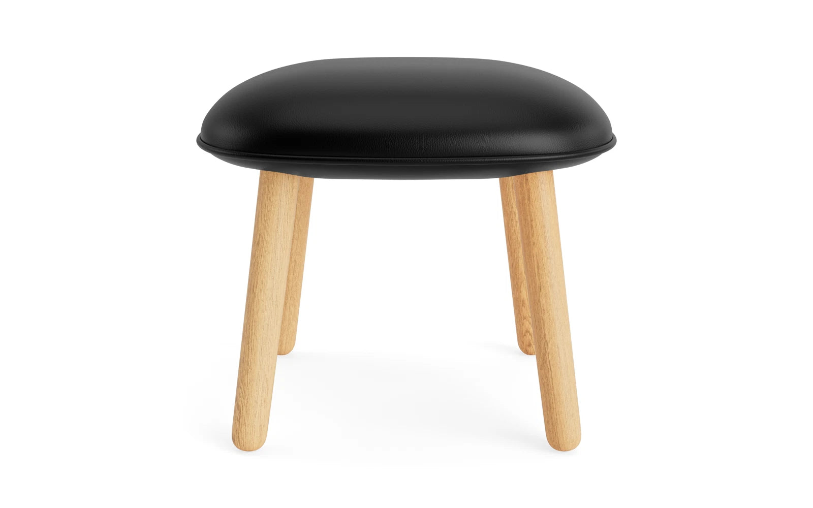 Erleben Sie den Ace Fusshocker Eiche Ultra von Normann Copenhagen – ein elegantes Möbelstück, das Funktionalität und skandinavischen Stil harmonisch verbindet.