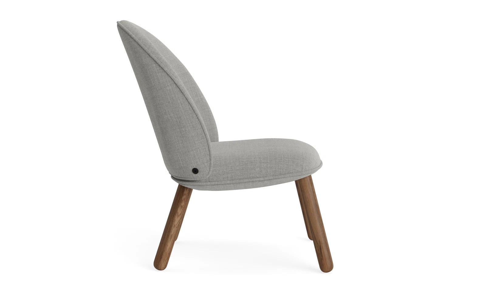 Entdecken Sie den Ace Lounge-Sessel von Normann Copenhagen: Ein eleganter Sessel aus gebeizter Eiche, der Komfort und modernes Design vereint.