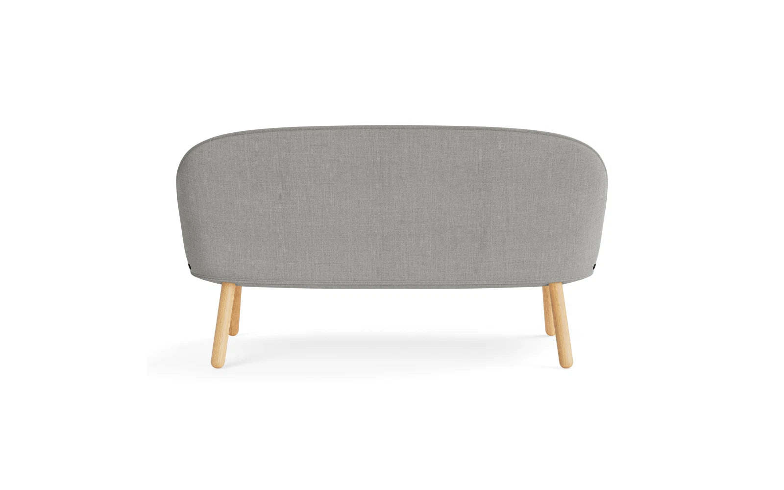 Erleben Sie das Ace Sofa Eiche Remix von Normann Copenhagen – ein elegantes Design, das Komfort und Funktionalität für Ihr urbanes Zuhause bietet.