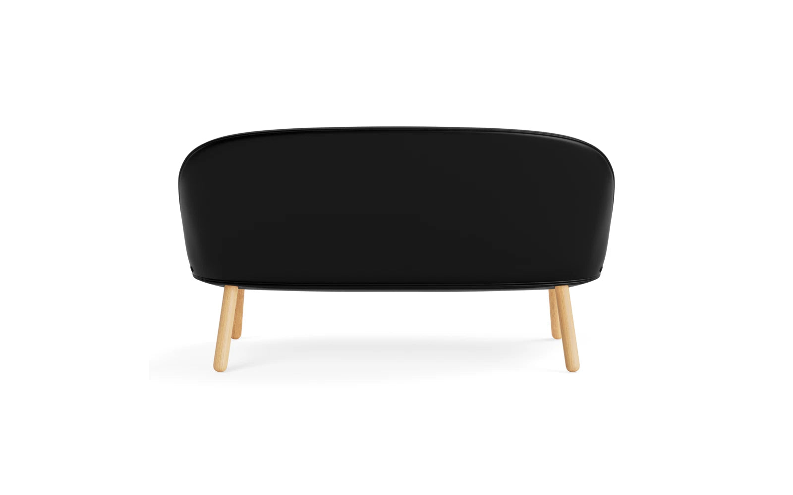 Erleben Sie das Ace Sofa Eiche Ultra von Normann Copenhagen – eine harmonische Verbindung aus skandinavischer Ästhetik und höchstem Sitzkomfort.