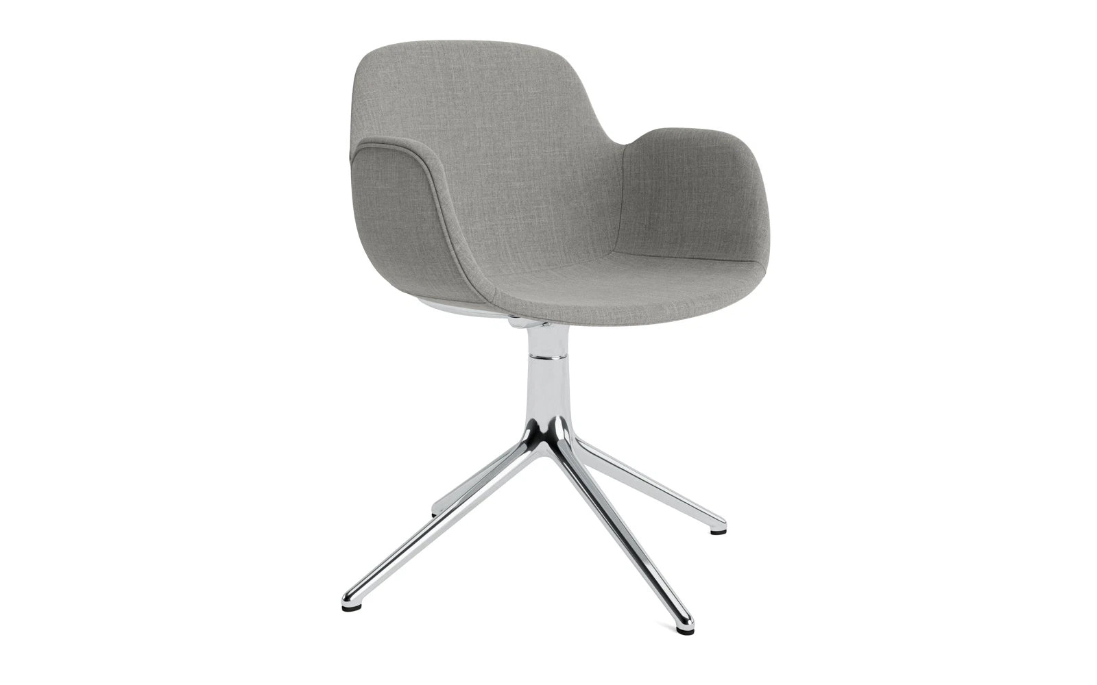 Form Dreharmlehnstuhl von Normann Copenhagen, edel und bequem gepolstert.