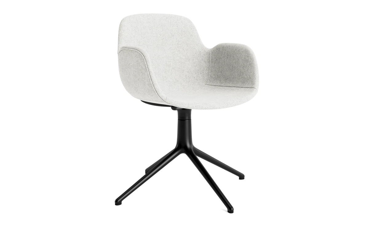 Form Drehstuhl 4L schwarzes Aluminium Vollpolster Hallingdal in Hallingdal 110 präsentiert im Onlineshop von KAQTU Design AG. Bürostuhl ist von Normann Copenhagen