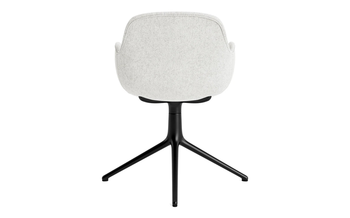 Form Drehstuhl 4L schwarzes Aluminium Vollpolster Hallingdal in Hallingdal 110 präsentiert im Onlineshop von KAQTU Design AG. Bürostuhl ist von Normann Copenhagen