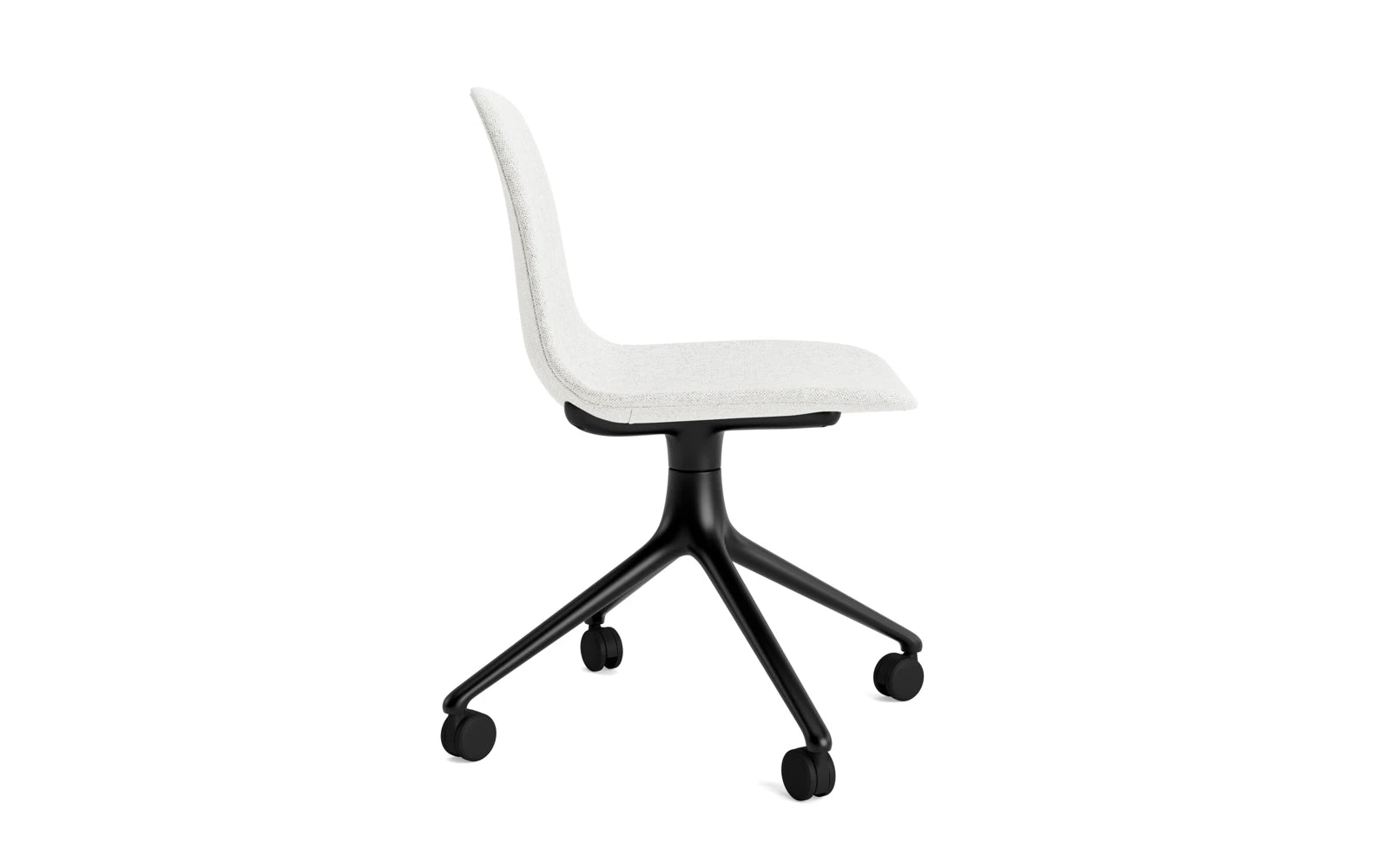 Entdecken Sie den Form Drehstuhl 4W von Normann Copenhagen: Modernes Design, robustes Aluminium und hochwertige Hallingdal-Polsterung für jeden Raum.