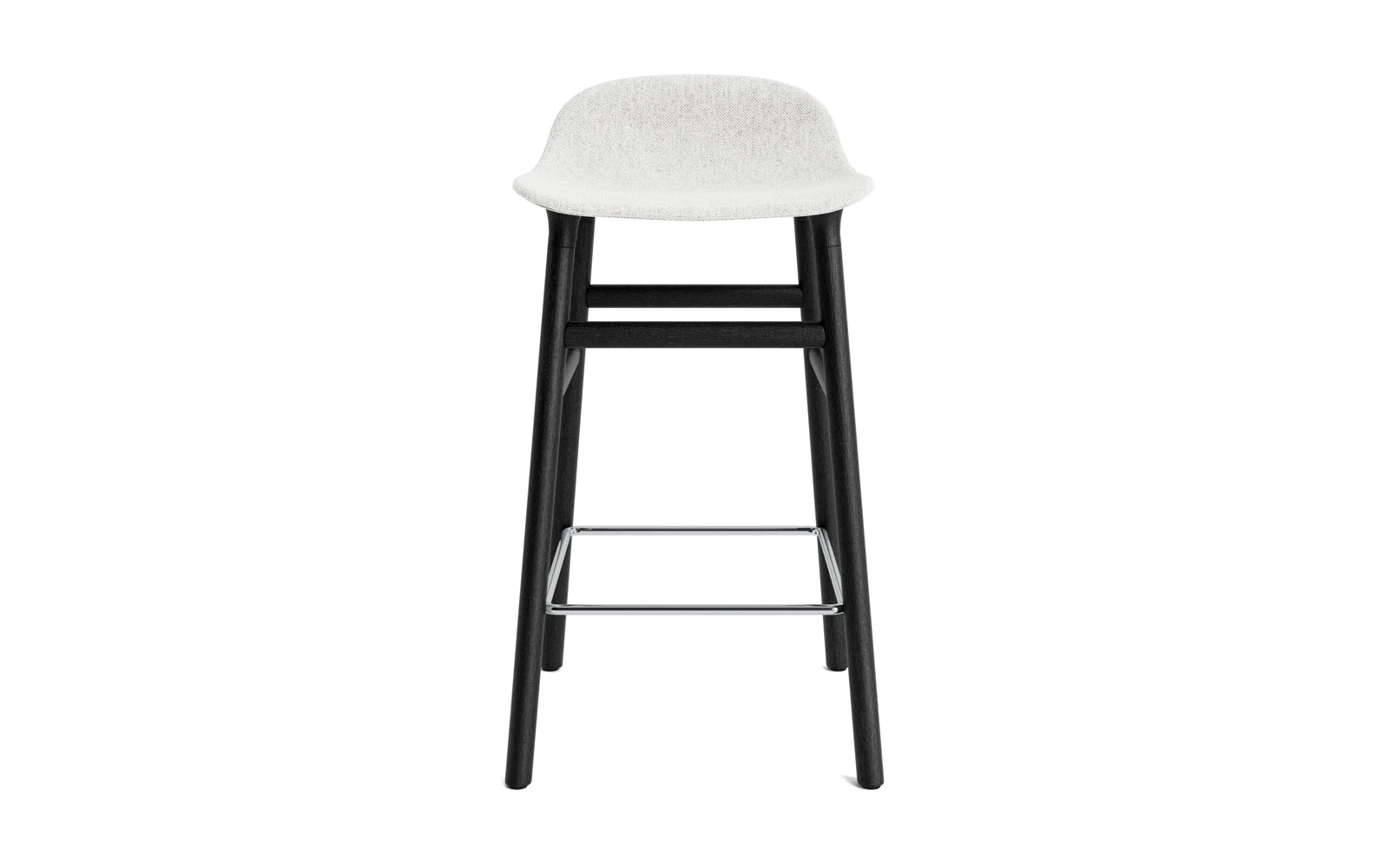 Erleben Sie den eleganten Form Barstuhl 65 cm mit luxuriöser Hallingdal-Polsterung und schwarzer Eiche – der perfekte Akzent für Ihr Zuhause.