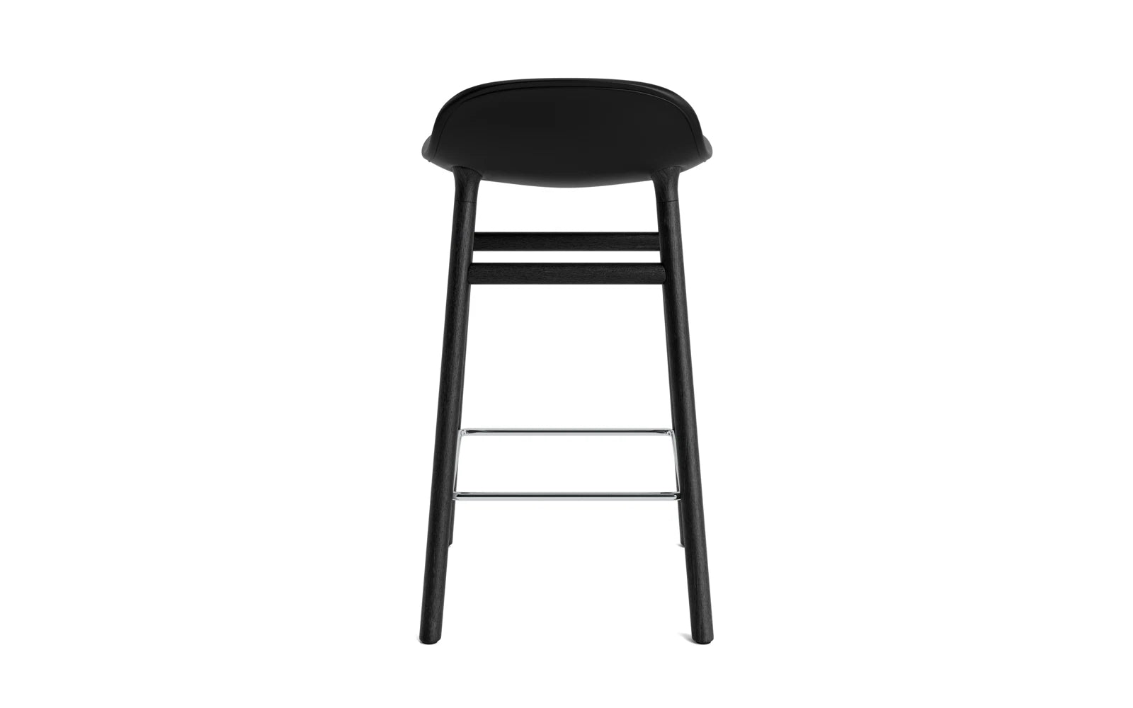 Der Form Barstuhl von Normann Copenhagen vereint modernes Design mit hochwertiger Polsterung aus schwarzem Eiche Ultra Leder. Perfekt für stilvolle Bars.