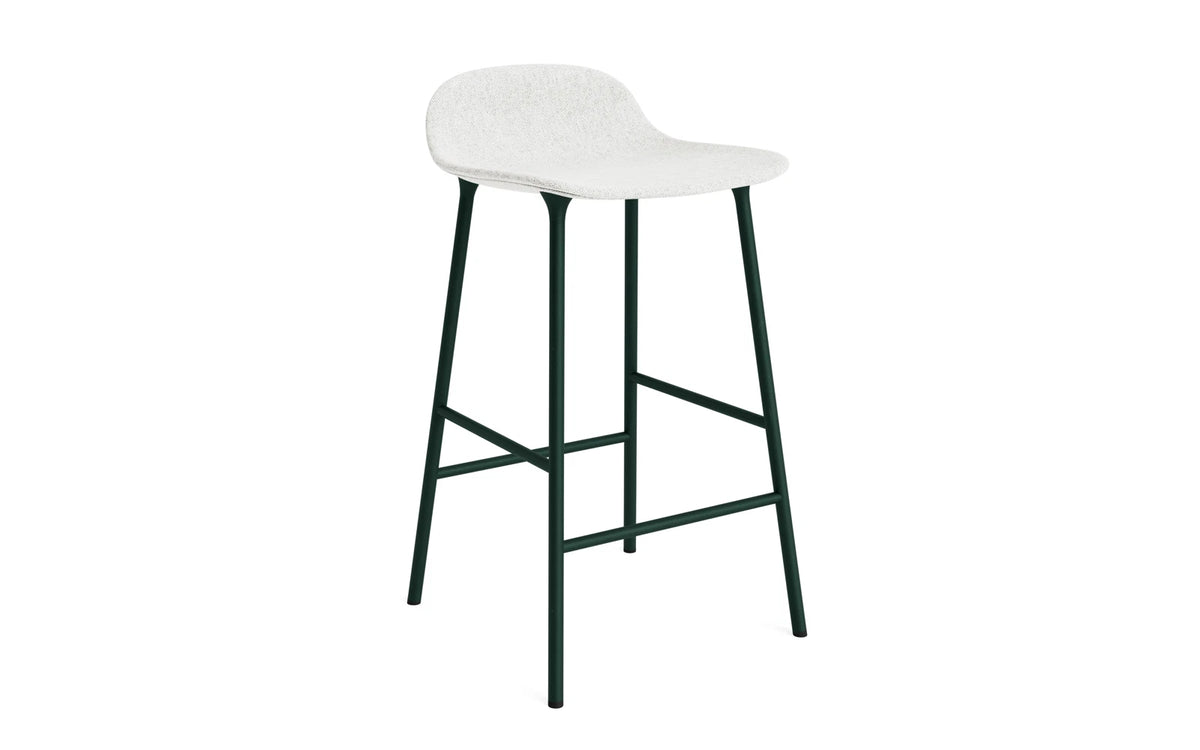 Form Barstuhl 65 cm gepolstert grün Stahl Hallingdal in Hallingdal 110 präsentiert im Onlineshop von KAQTU Design AG. Barstuhl ist von Normann Copenhagen
