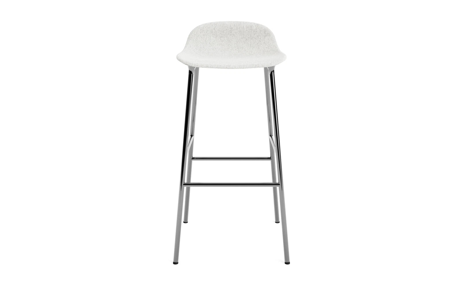 Erleben Sie den eleganten Form Barstuhl 75 cm mit luxuriöser Polsterung und modernem Chromgestell von Normann Copenhagen – der perfekte Akzent für Ihr Zuhause.