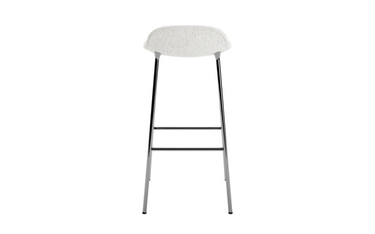 Form Barstuhl 75 cm gepolstert Chrom Hallingdal in Hallingdal 110 präsentiert im Onlineshop von KAQTU Design AG. Barstuhl ist von Normann Copenhagen