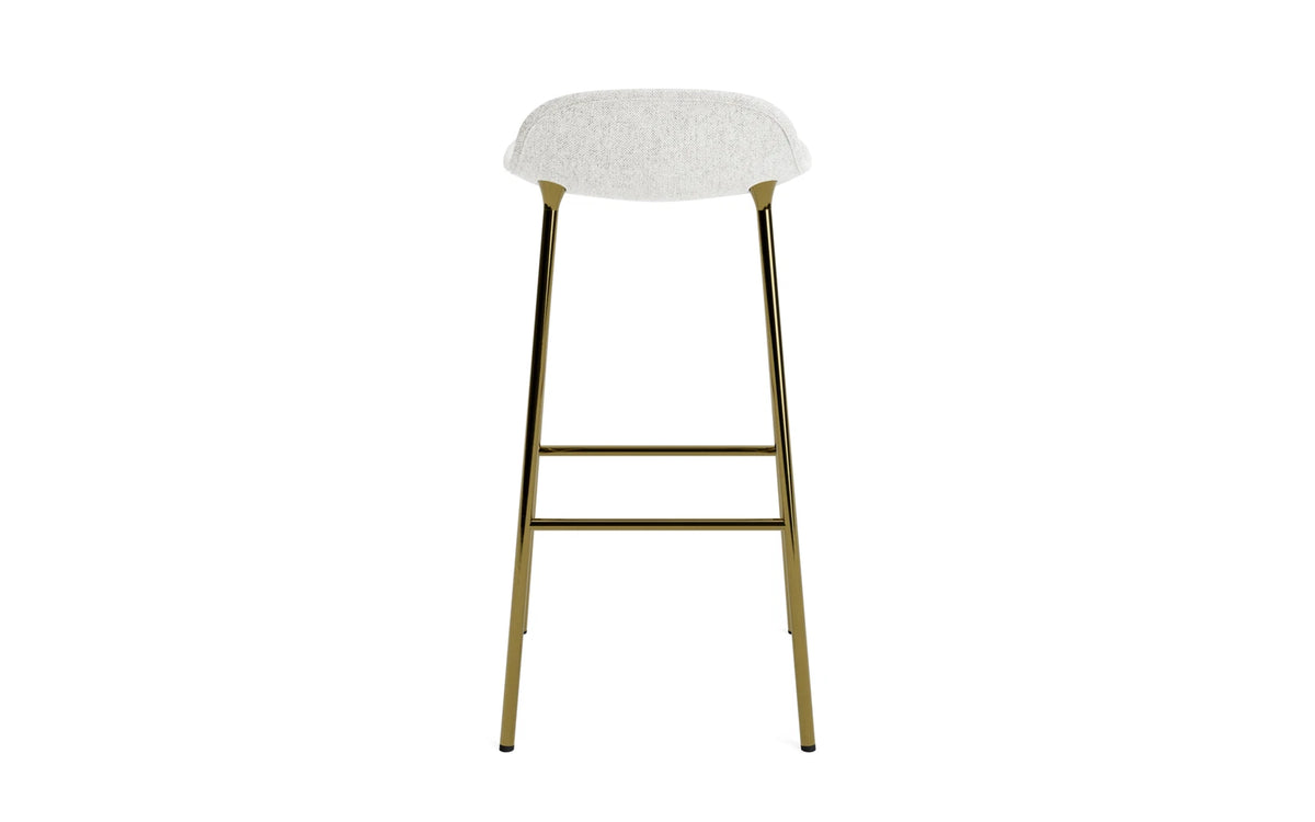 Form Barstuhl 75 cm gepolstert Messing Hallingdal in Hallingdal 110 präsentiert im Onlineshop von KAQTU Design AG. Barstuhl ist von Normann Copenhagen