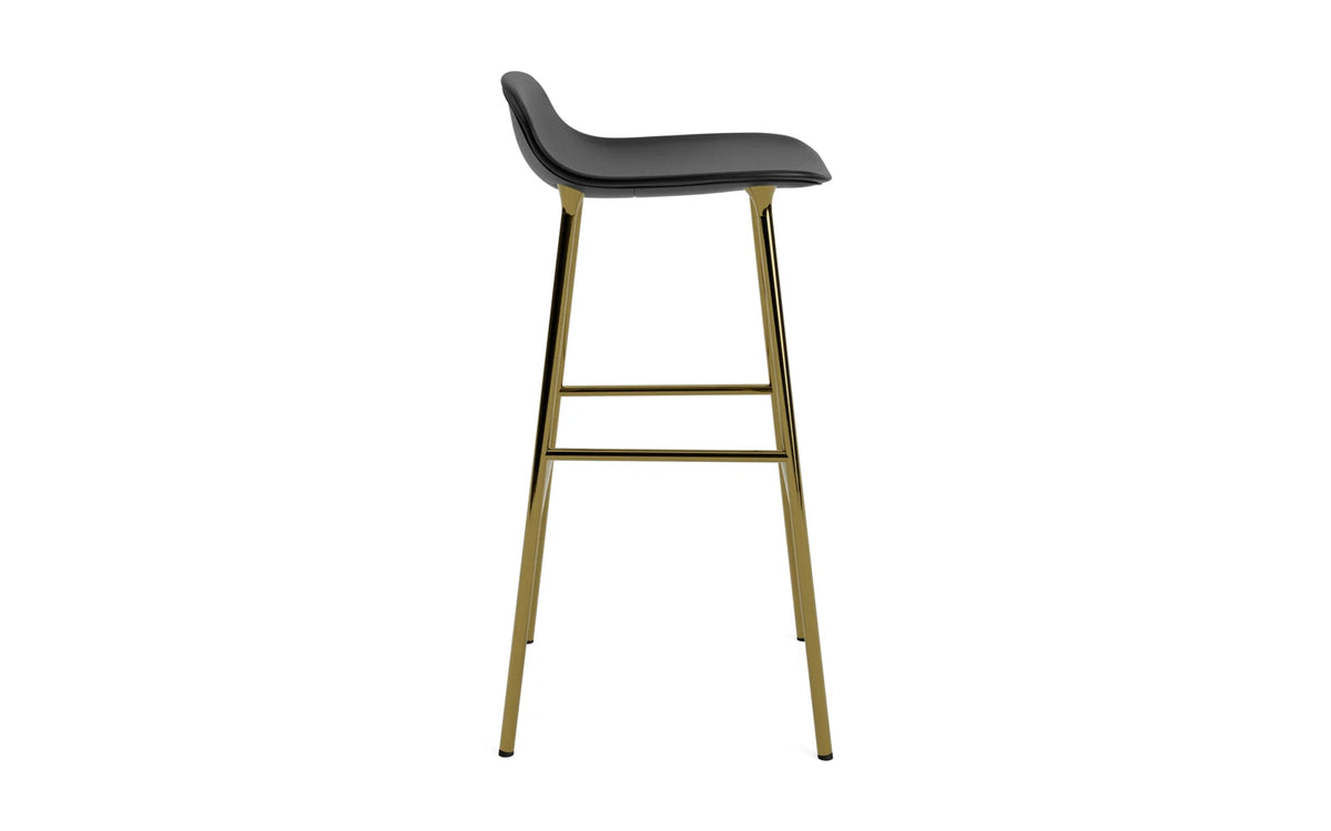 Form Barstuhl 75 cm gepolstert Messing Ultra in Ultra 41599 präsentiert im Onlineshop von KAQTU Design AG. Barstuhl ist von Normann Copenhagen