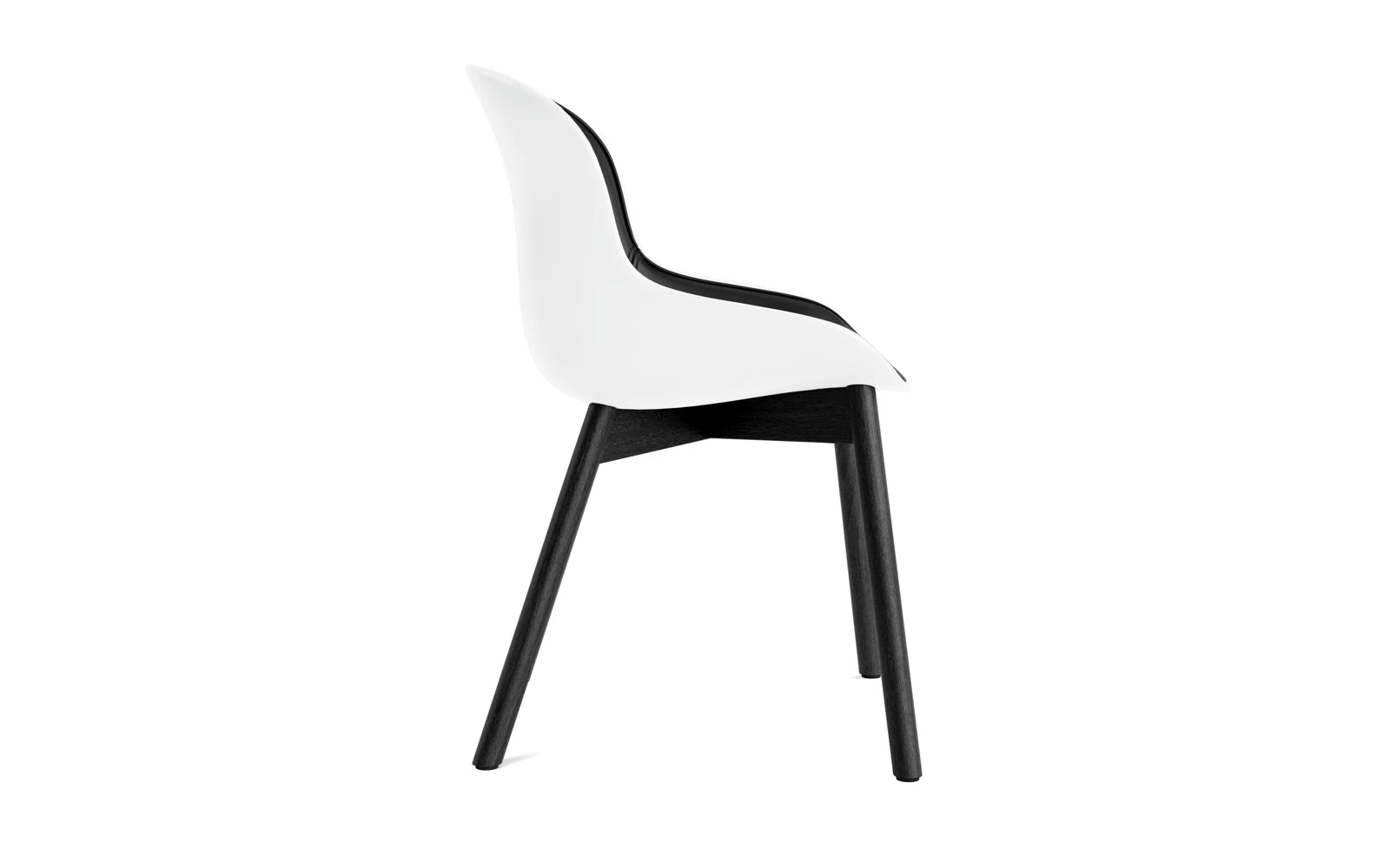 Entdecken Sie den Hyg Stuhl von Normann Copenhagen: Elegante schwarze Eiche trifft auf luxuriöses Ultra Leder für höchsten Sitzkomfort und skandinavische Gemütlichkeit.