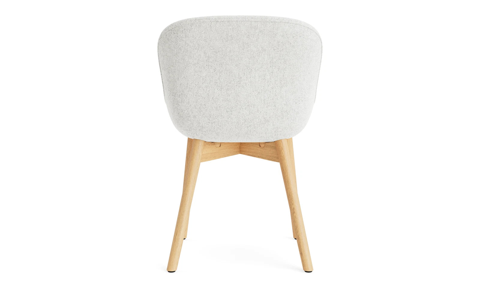 Erleben Sie den Hyg Comfort Stuhl von Normann Copenhagen – ein eleganter, vollpolsterter Stuhl aus Eiche, der skandinavische Gemütlichkeit und höchsten Sitzkomfort bietet.