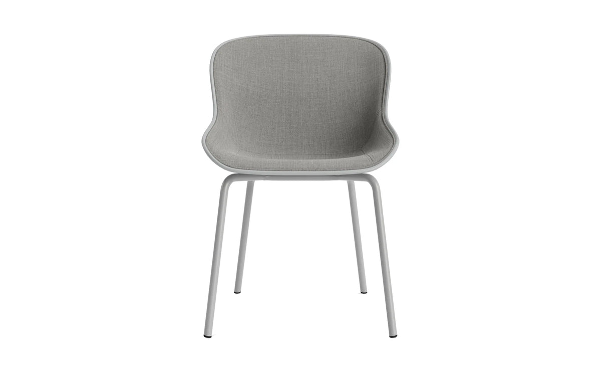 Hyg Stuhl Frontpolster Grau/Remix in Remix 133 präsentiert im Onlineshop von KAQTU Design AG. Schalenstuhl ist von Normann Copenhagen