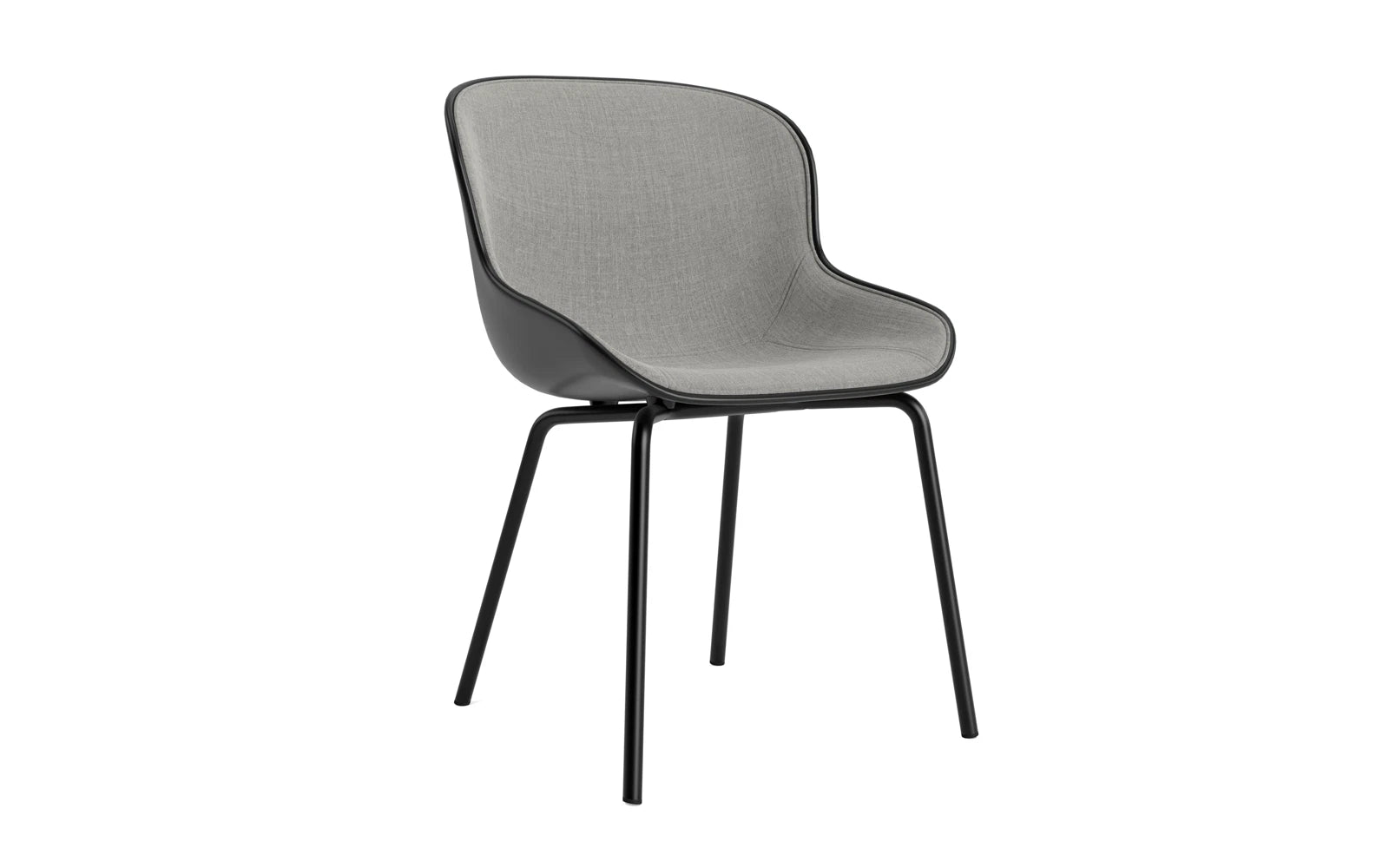 Der Hyg Stuhl von Normann Copenhagen vereint Hygge-Gemütlichkeit mit elegantem Design. Schwarzes Frontpolster, sanfte Linien.