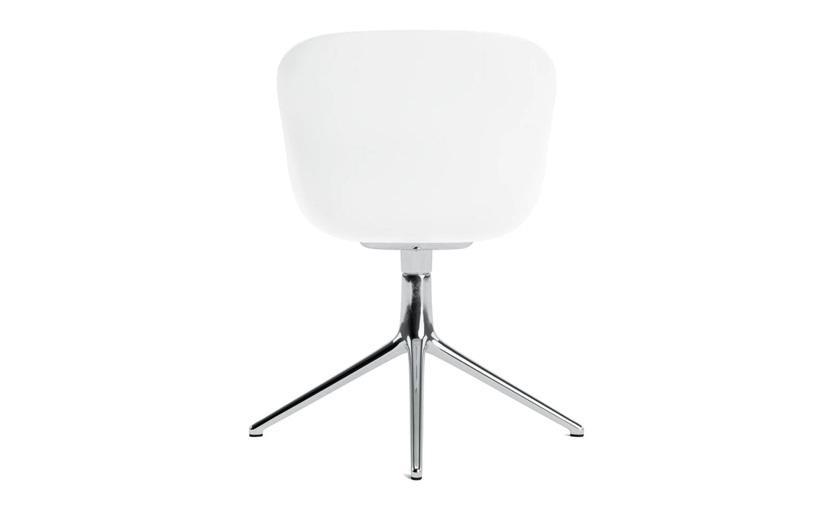 Hyg Drehstuhl gepolstert Weiss/Ultra Leder in Ultra 41599 präsentiert im Onlineshop von KAQTU Design AG. Dreh-Schalenstuhl ist von Normann Copenhagen