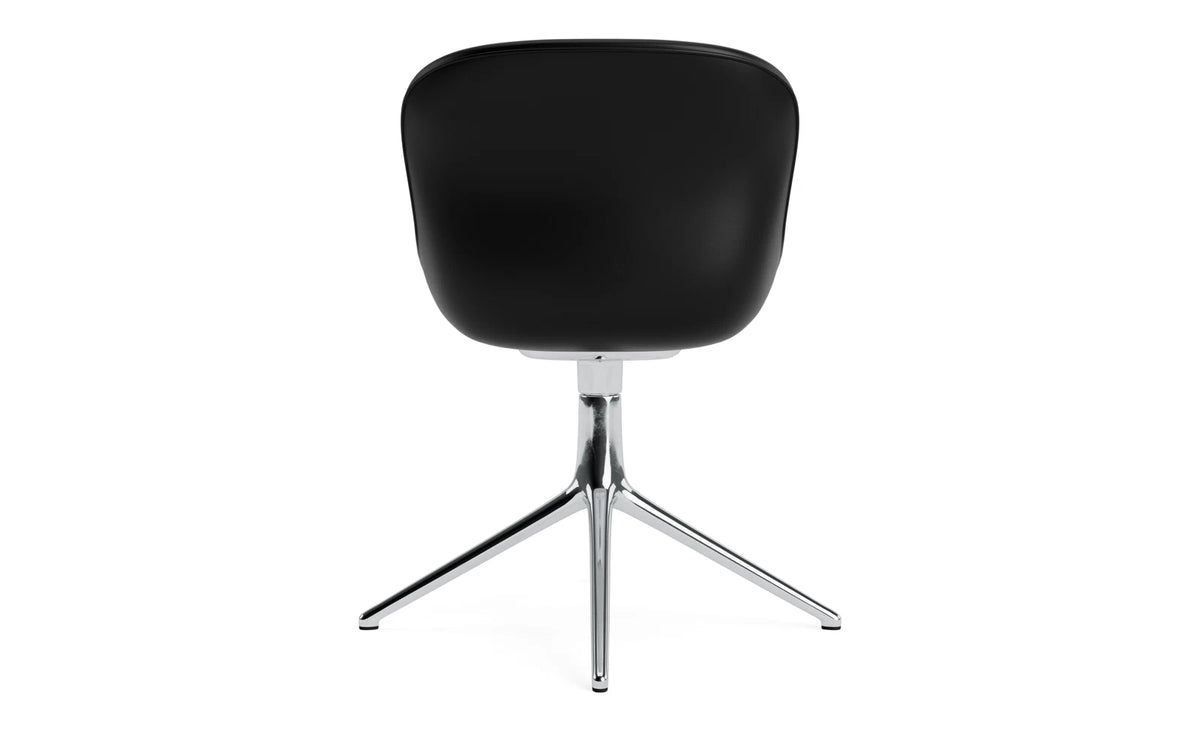Hyg Drehstuhl gepolstert 4B aluminium Ultra leder in Ultra 41599 präsentiert im Onlineshop von KAQTU Design AG. Drehstuhl ist von Normann Copenhagen