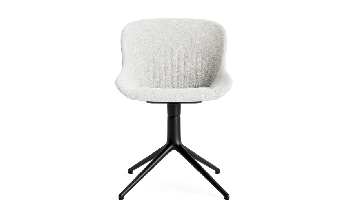 Hyg Comfort Drehstuhl 4B gepolstert Schwartz Alu Hallingdal in Hallingdal 110 präsentiert im Onlineshop von KAQTU Design AG. Drehstuhl ist von Normann Copenhagen