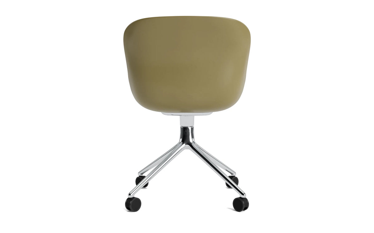 Hyg Drehstuhl 4W Frontpolster Aluminium Olive/Remix in Remix 133 präsentiert im Onlineshop von KAQTU Design AG. Drehstuhl ist von Normann Copenhagen