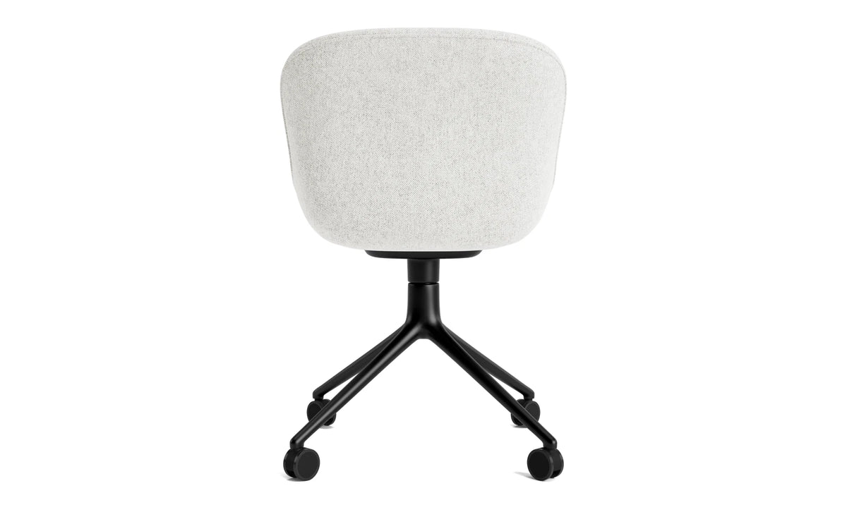 Hyg Drehstuhl 4W vollpolster schwarzes aluminium Hallingdal in Hallingdal 110 präsentiert im Onlineshop von KAQTU Design AG. Drehstuhl ist von Normann Copenhagen