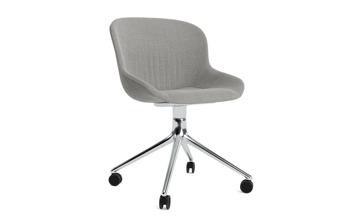 Hyg Comfort Drehstuhl 4W Vollpolster Aluminium Remix in Remix 133 präsentiert im Onlineshop von KAQTU Design AG. Drehstuhl ist von Normann Copenhagen