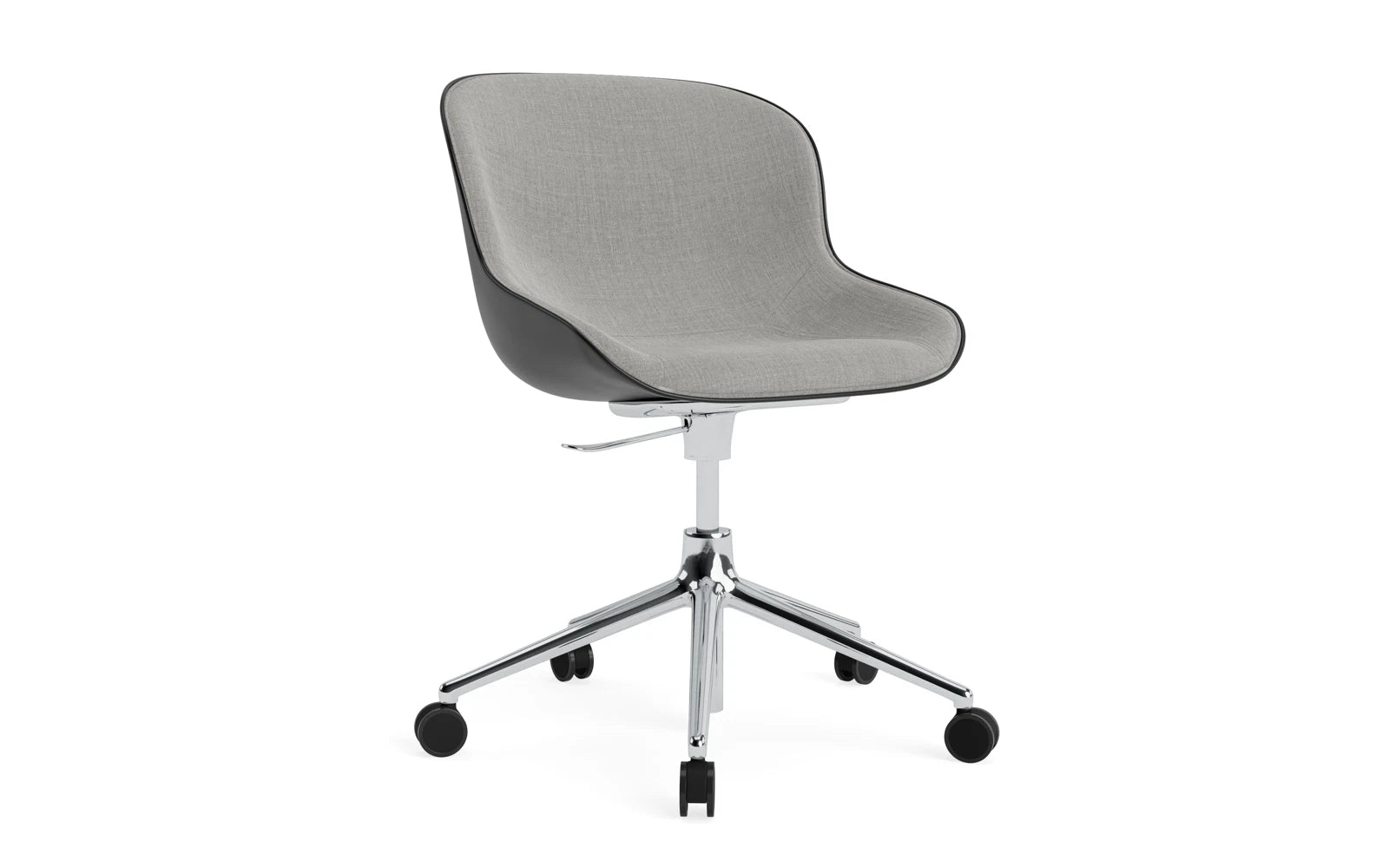 Der Hyg Drehsessel in Schwarz von Normann Copenhagen vereint Hygge-Gemütlichkeit mit modernem Design. Perfekt für stilvolle Räume.