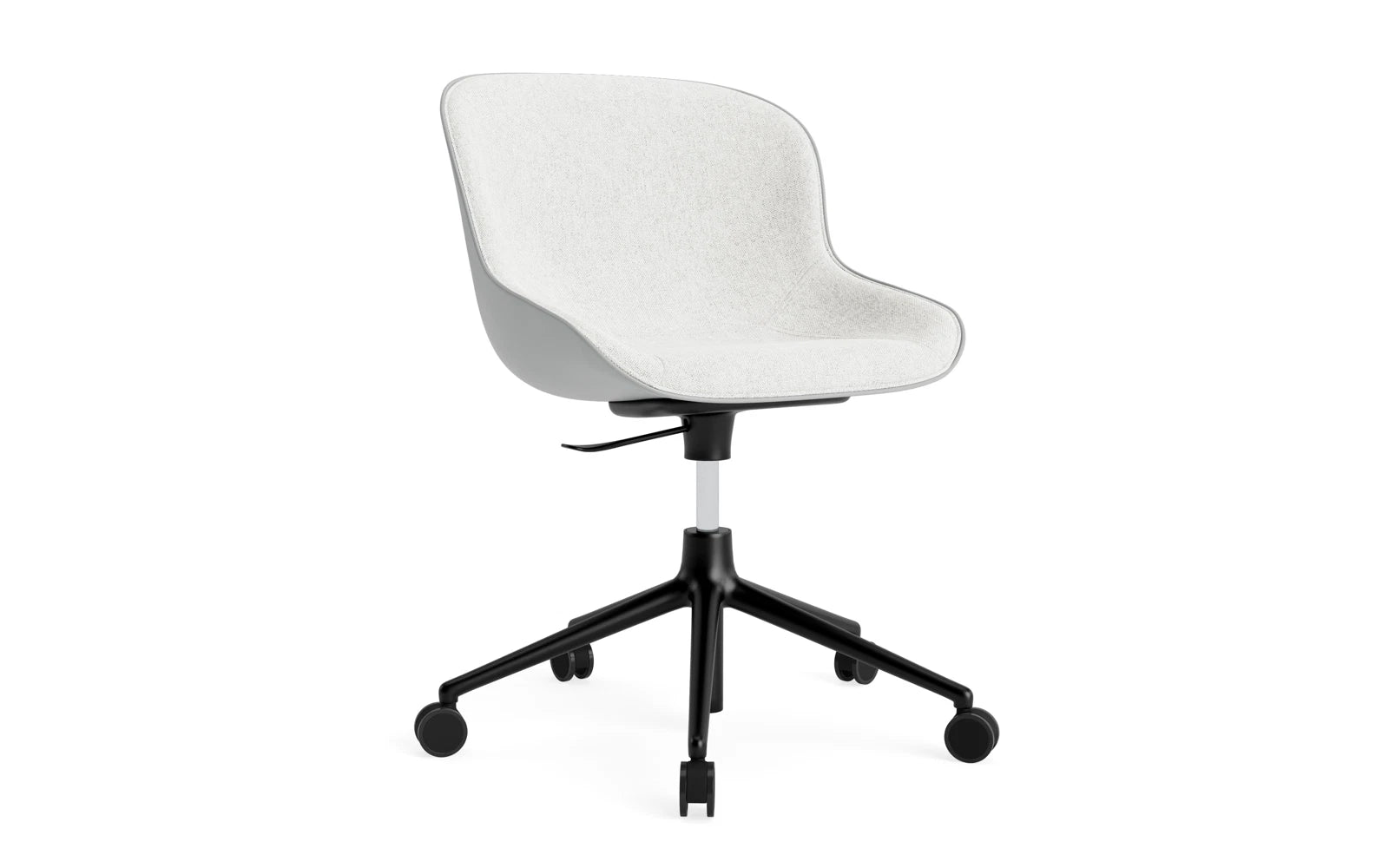 Hyg Drehsessel mit 5 Rollen Gas Lift Frontpolster Schwartz Alu Grau/Hallingdal in Hallingdal 110 präsentiert im Onlineshop von KAQTU Design AG. Sessel ist von Normann Copenhagen
