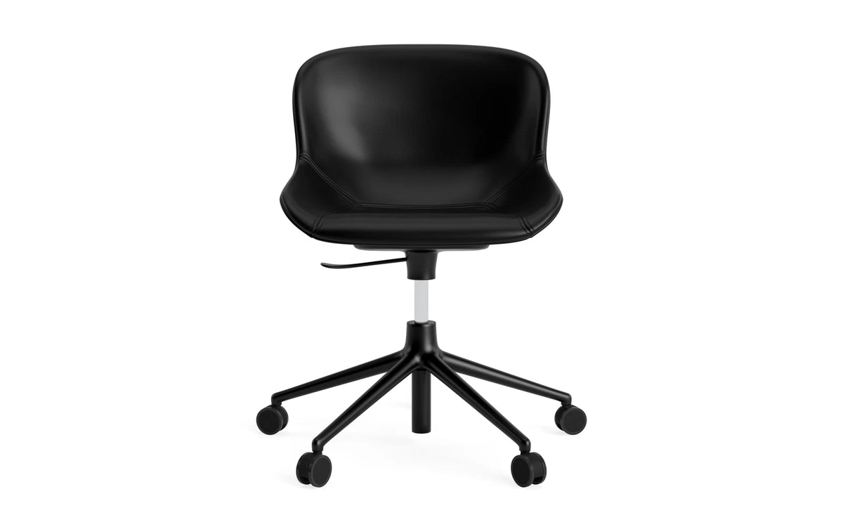 Hyg Drehstuhl mit Rollen Vollpolster schwarz aluminum Ultra leder in Ultra 41599 präsentiert im Onlineshop von KAQTU Design AG. Bürostuhl ist von Normann Copenhagen