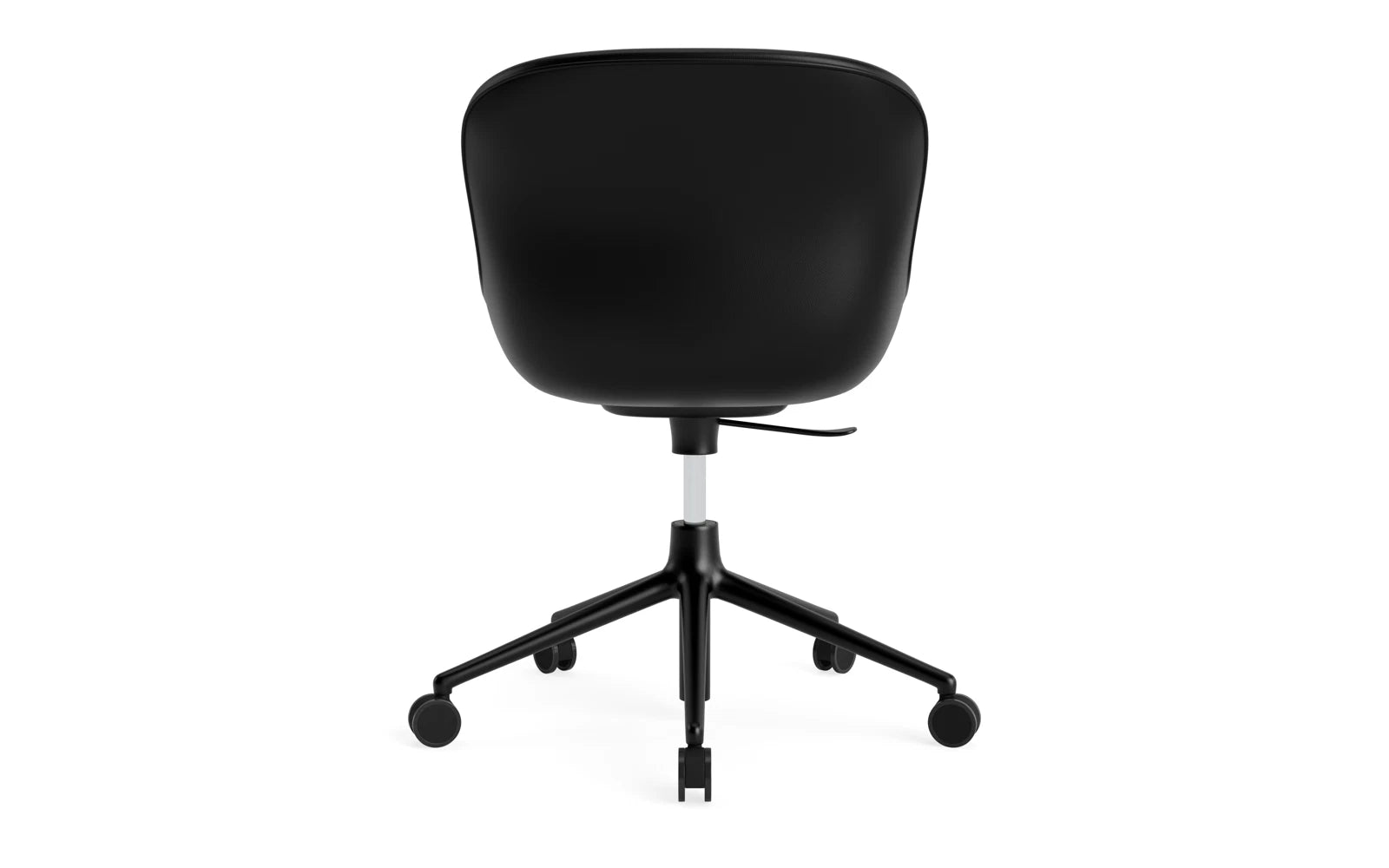 Erleben Sie den Hyg Drehsessel von Normann Copenhagen: Elegantes, ergonomisches Design in schwarzem Ultra Leder, ideal für modernes Wohnen und Arbeiten.