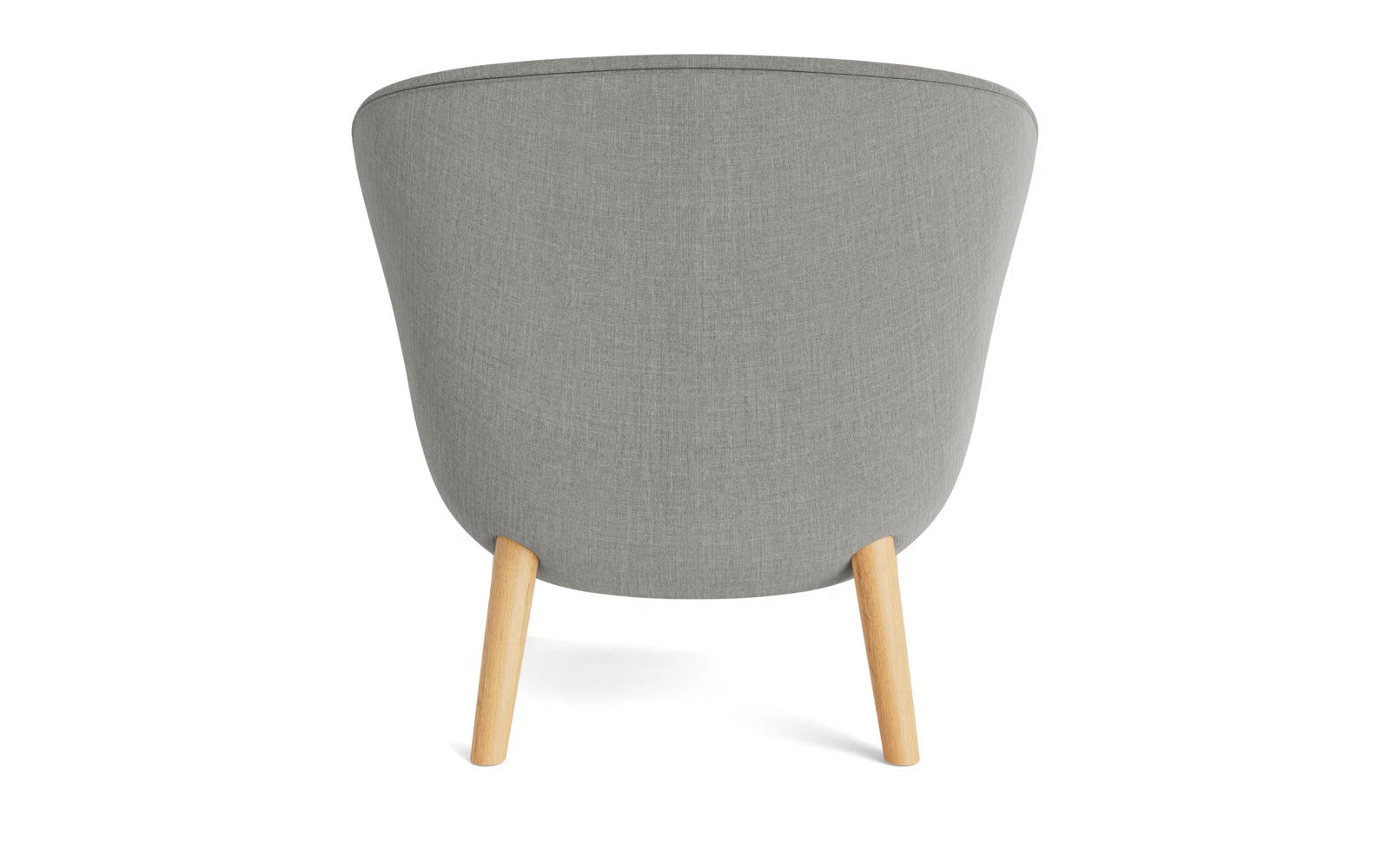 Erleben Sie den Hyg Lounge-Sessel niedrig Eiche Remix von Normann Copenhagen – ein elegantes Design, das skandinavische Ästhetik und höchsten Sitzkomfort bietet.