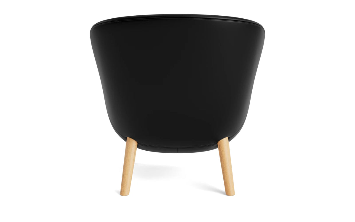 Hyg Lounge-Sessel niedrig Eiche Ultra Leder in Ultra 41599 präsentiert im Onlineshop von KAQTU Design AG. Sessel ist von Normann Copenhagen