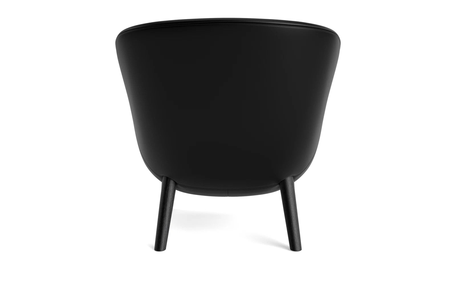 Genießen Sie skandinavische Gemütlichkeit mit dem Hyg Lounge-Sessel in Schwarz und Eiche von Normann Copenhagen – ein stilvolles Highlight für Ihr Zuhause.