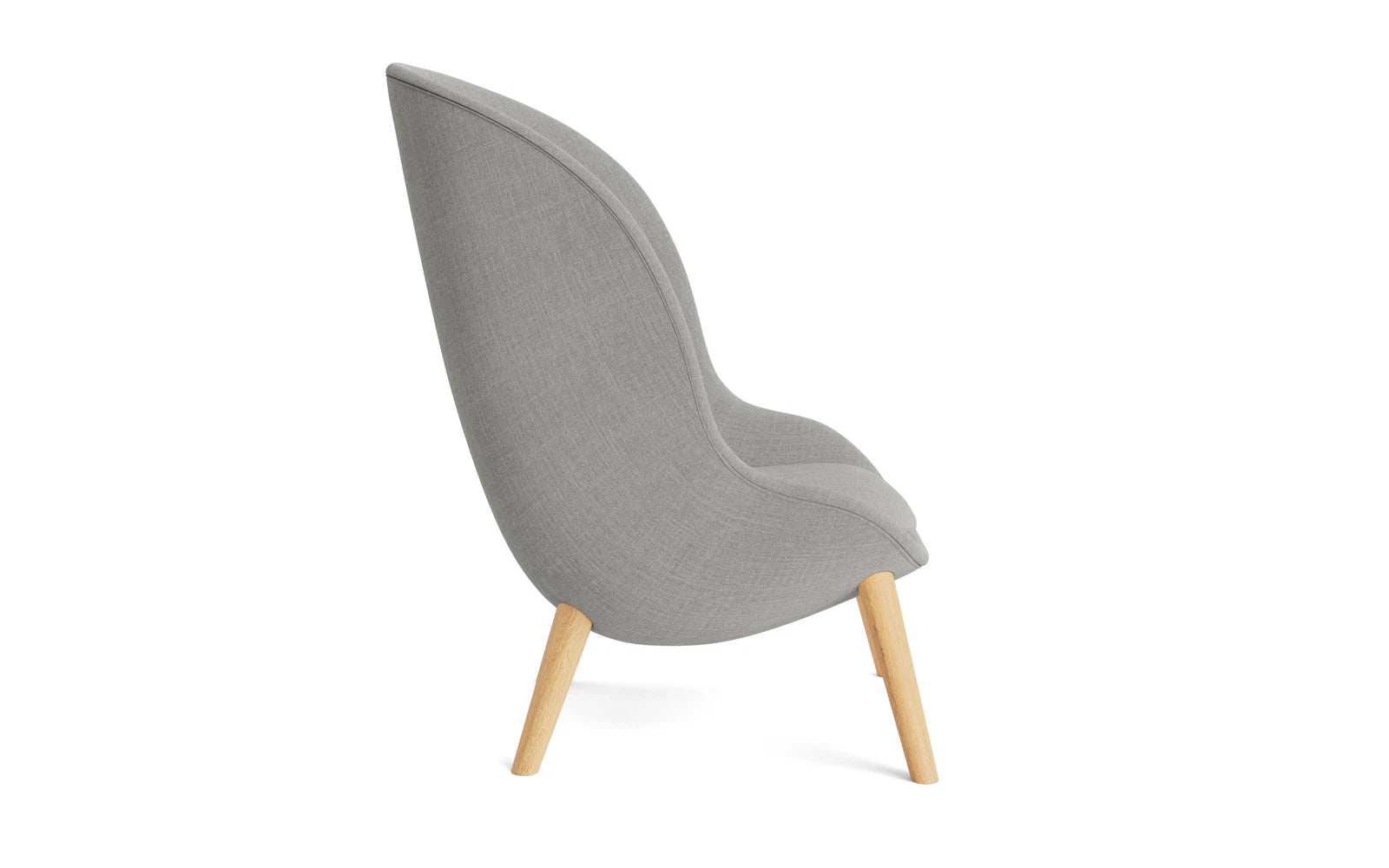 Der Hyg Lounge-Sessel Hoch Eiche Remix von Normann Copenhagen vereint stilvolles Design und höchsten Komfort. Perfekt für entspannte Stunden.