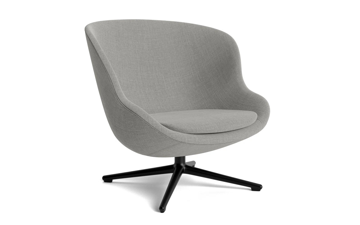 Hyg Lounge-Sessel niedrig mit Drehgestell, schwarzes Aluminium, Remix in Remix 133 präsentiert im Onlineshop von KAQTU Design AG. Drehsessel ist von Normann Copenhagen
